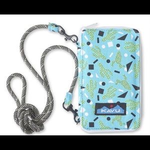 KAVU Go Time wallet purse/phone carrier